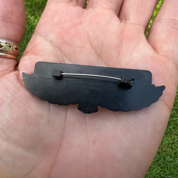 Vintage 1970s TWA Airlines Junior Crew Member Wings Pin Made by Stoffel Seals - Picture 11 of 15